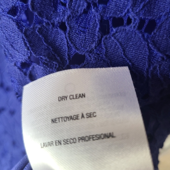 T Tahari Indigo Sheer Floral Embroidered Long Sleeve Button Up Top Size Medium - Picture 6 of 10